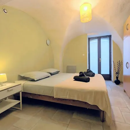 Le Mistral - Pont Du Gard - Cozy & Intime - Wifi Fibre -tv Apartmán