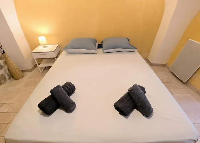 Le Mistral - Pont Du Gard - Cozy & Intime - Wifi Fibre -tv * Saint-Bonnet-du-Gard
